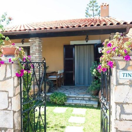 Villa Tina Akharavi Extérieur photo