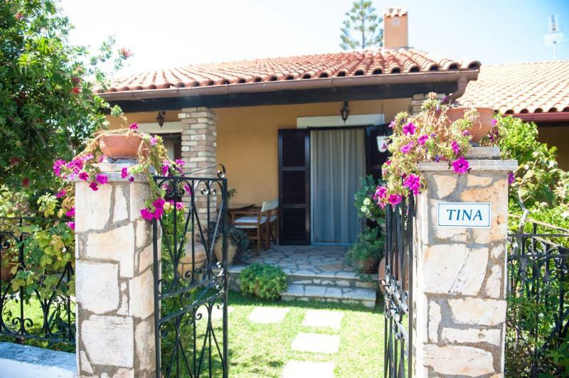 Villa Tina Akharavi Extérieur photo